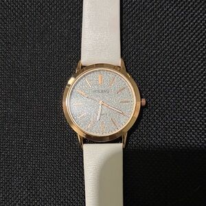 Elegant Rose Gold and White Women's Watch